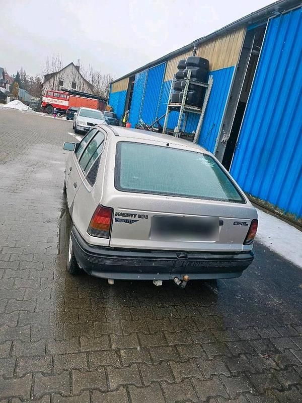 Gebraucht Opel Kadett 75 PS (55 kW) 1991 Silber Kleinwagen