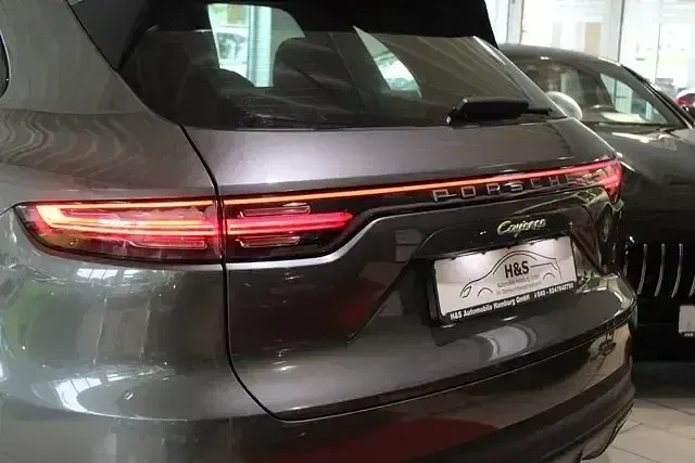 Gebraucht Porsche Cayenne 462 PS (339 kW) 2021 Grau SUV
