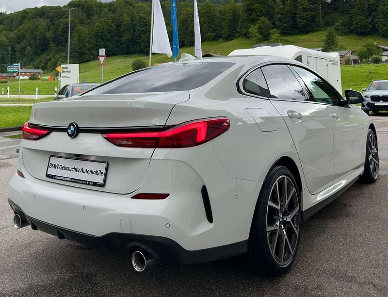 Gebraucht BMW 220 M Sport 190 PS (139 kW) 2023 Weiß Coupé