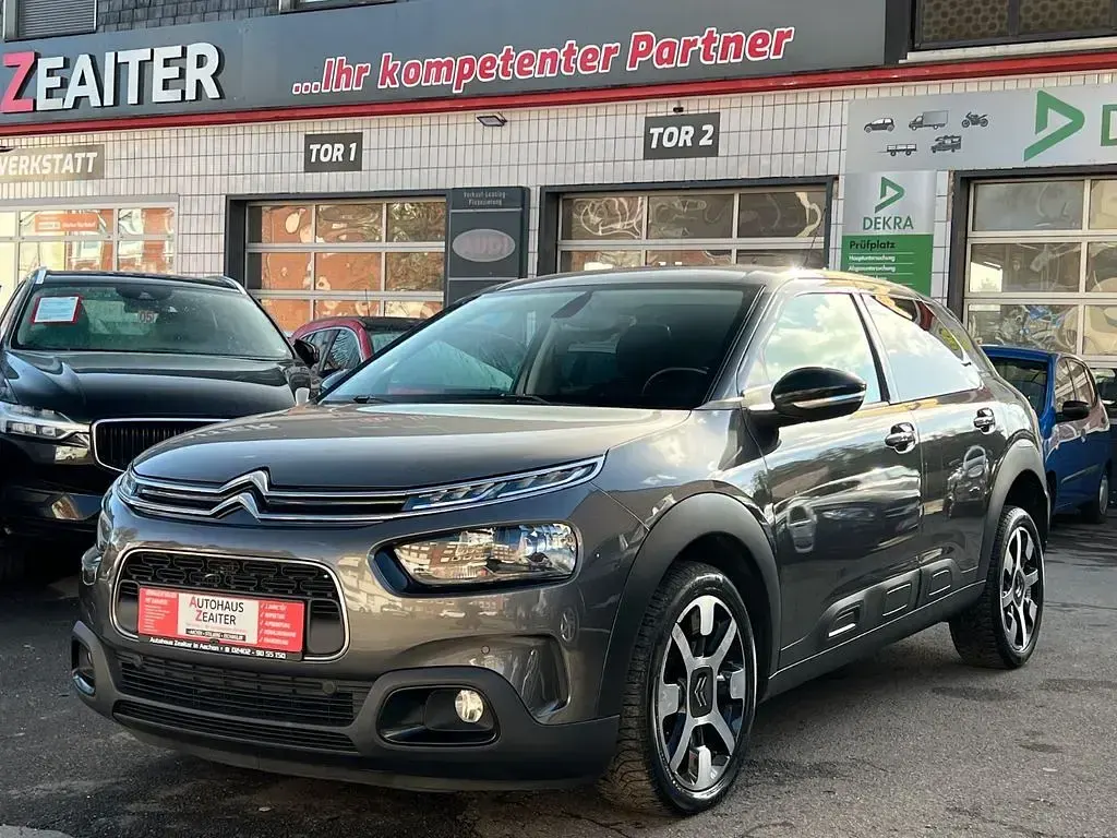 Gebraucht Citroën C4 Shine 102 PS (75 kW) 2019 Grau SUV