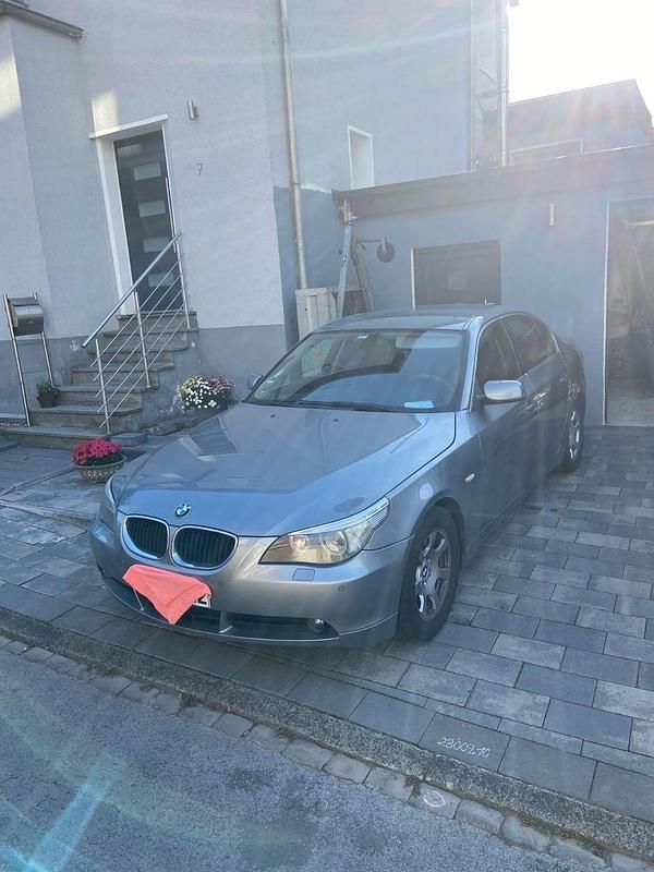 Second-hand BMW 520 170 CP (125 kW) 2004 Gri Berlinǎ