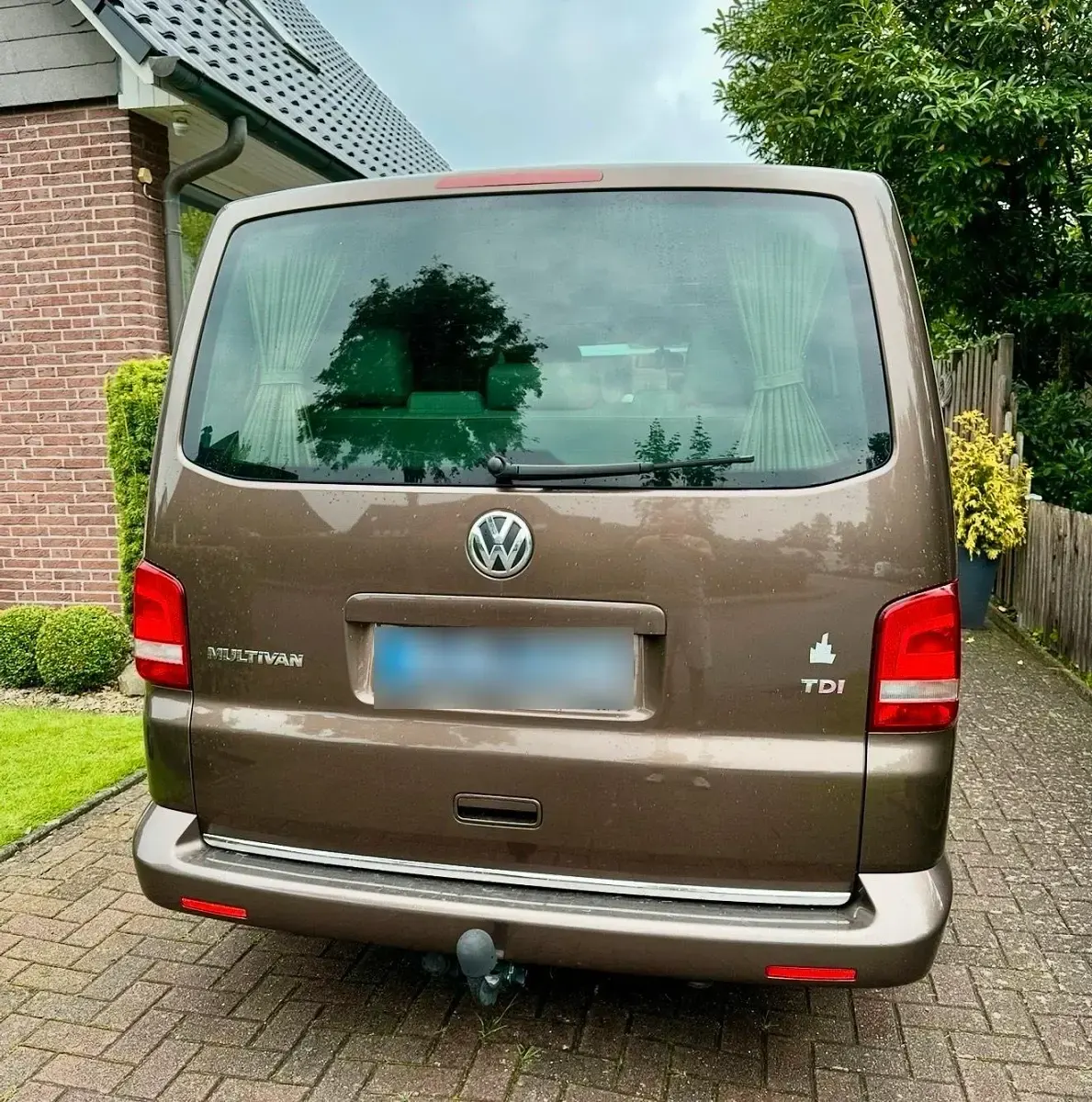 Gebraucht VW Multivan 180 PS (132 kW) 2012 Braun Van / Kleinbus