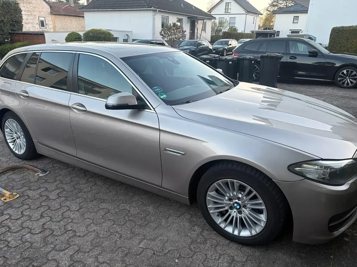 Second-hand BMW 525 218 CP (160 kW) 2014 Andere farben Break