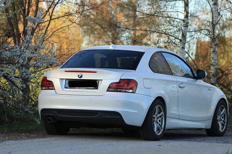 Gebraucht BMW 118 Efficient Dynamics 143 PS (105 kW) 2014 Weiß Kleinwagen