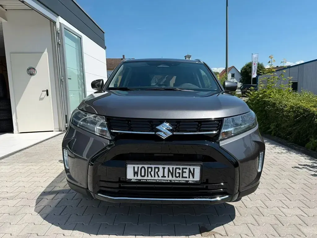 Neu Suzuki Vitara Comfort 110 PS (80 kW) 2026 Grau SUV