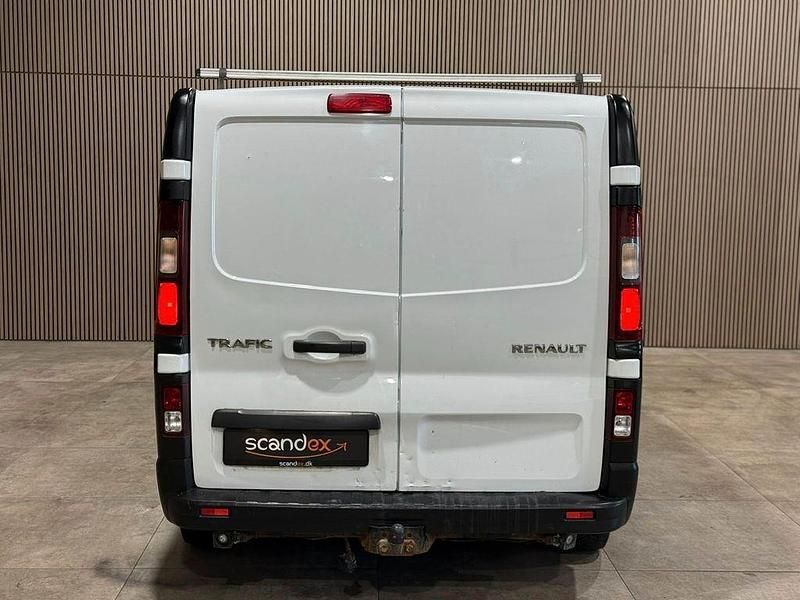 Gebraucht Renault Trafic 116 PS (85 kW) 2016 Weiß Van / Kleinbus