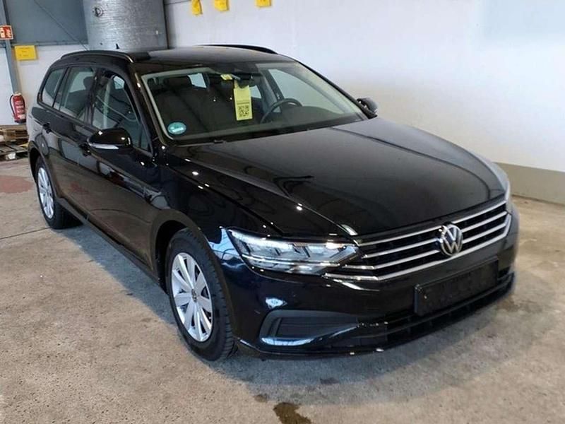 Schwarz Gebraucht 2022 VW Passat Conceptline Kombi | 20.900 € (Superpreis) - Bild 1/2