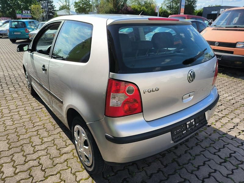 Gebraucht VW Polo 64 PS (47 kW) 2003 Silber Kleinwagen