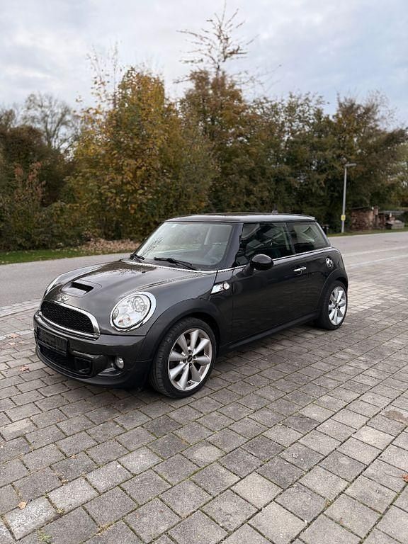 Grau Gebraucht 2011 Mini Cooper S Kleinwagen | 7.700 € (Fairer Preis) - Bild 1/4