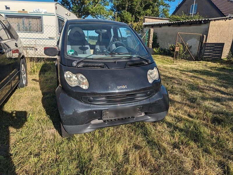 Schwarz Gebraucht 2003 Smart ForTwo Coupé Pure Coupé | 950 € (Guter Preis) - Bild 1/4