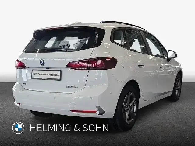 Gebraucht BMW 225 Active Tourer Efficient Dynamics 136 PS (100 kW) 2022 Weiß Van / Kleinbus
