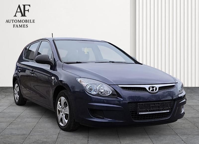 Gebraucht Hyundai i30 110 PS (80 kW) 2008 Blau Limousine