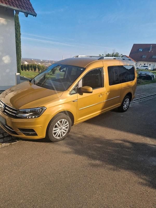 Gebraucht VW Caddy Maxi Highline 135 PS (99 kW) 2020 Gold Van / Kleinbus
