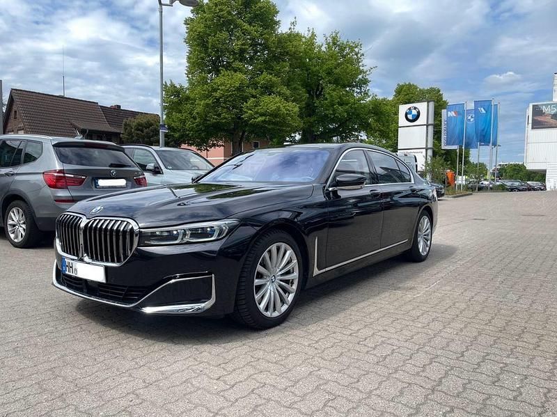 Schwarz Gebraucht 2019 BMW 740L Executive Limousine | 50.000 € (Etwas zu teuer) - Bild 1/4