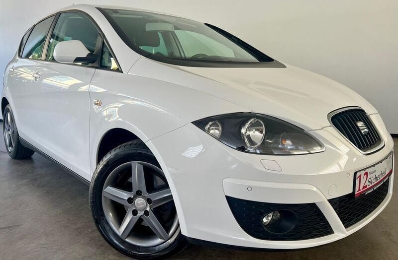 Weiß Gebraucht 2014 Seat Altea 4You Van / Kleinbus | 7.490 € (Etwas zu teuer) - Bild 1/4