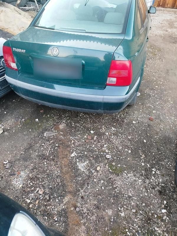 Gebraucht VW Passat 101 PS (74 kW) 1999 Grün Limousine