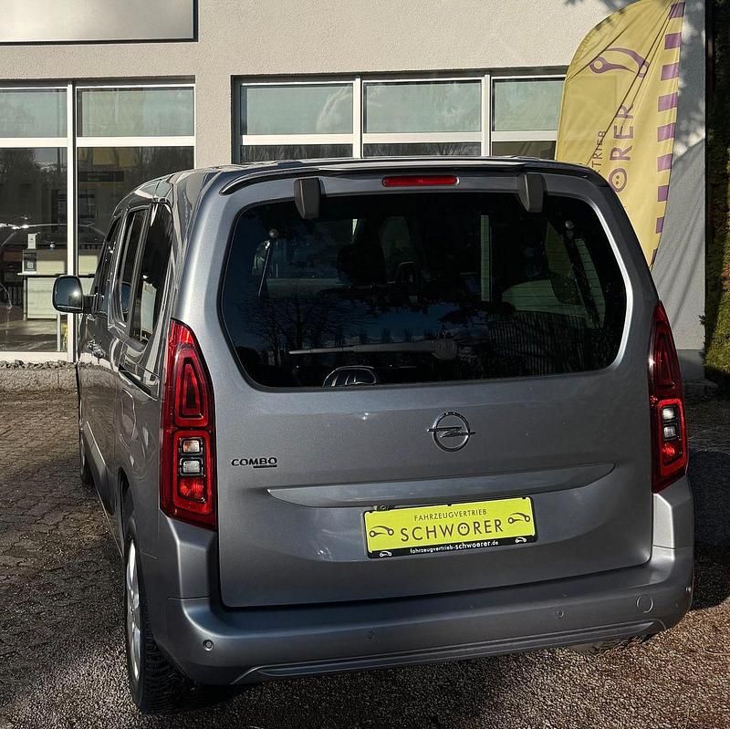 Gebraucht Opel Combo Life 131 PS (96 kW) 2022 Grau Kombi