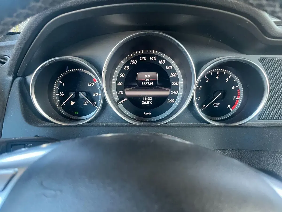 Gebraucht Mercedes C180 156 PS (114 kW) 2013 Schwarz Kombi