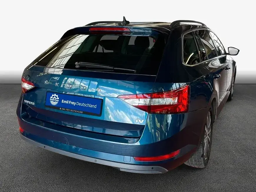 Gebraucht Skoda Superb Ambition 218 PS (160 kW) 2022 Blau Kombi