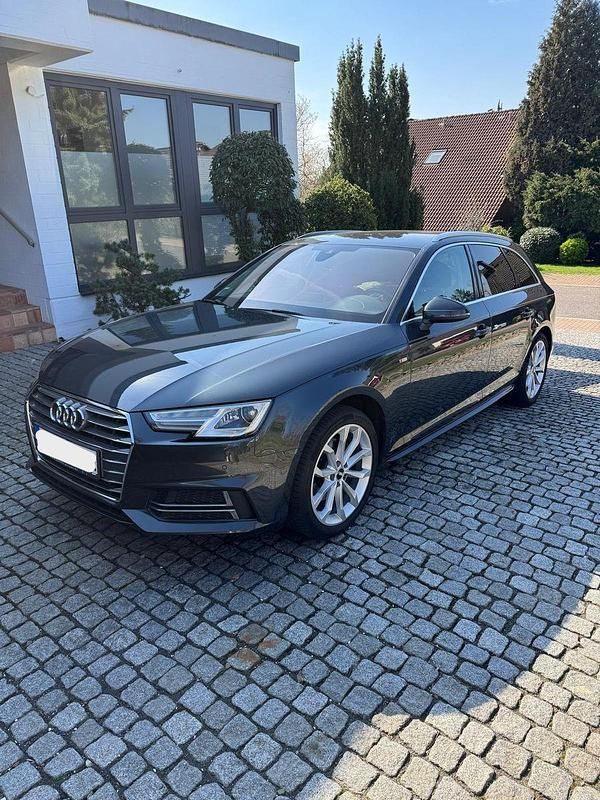 Gebraucht Audi A4 S-Line 150 PS (110 kW) 2016 Grau Kombi