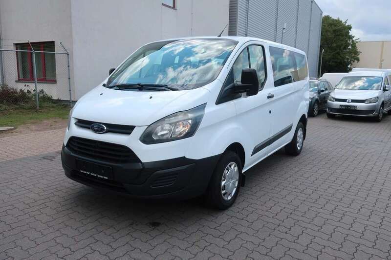 Frostweiß Gebraucht 2014 Ford Transit Tourneo Van / Kleinbus | 10.600 € (Fairer Preis) - Bild 1/4