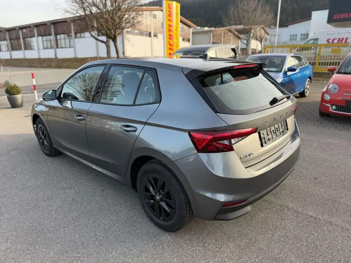 Neu Skoda Fabia 95 PS (69 kW) 2025 Graphitegrau metallic Kleinwagen