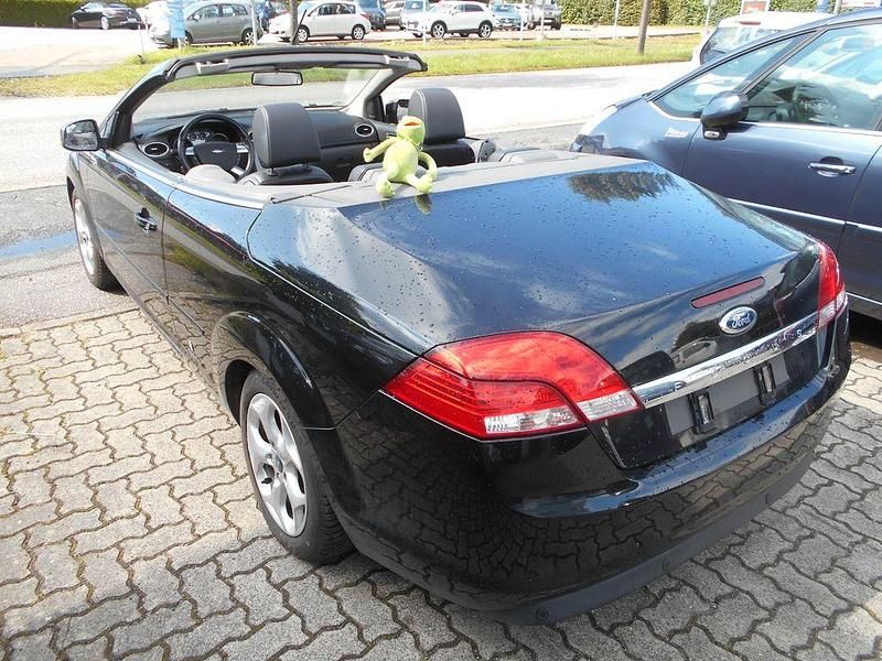 Gebraucht Ford Focus Cabriolet Titanium 145 PS (106 kW) 2010 Schwarz Cabrio