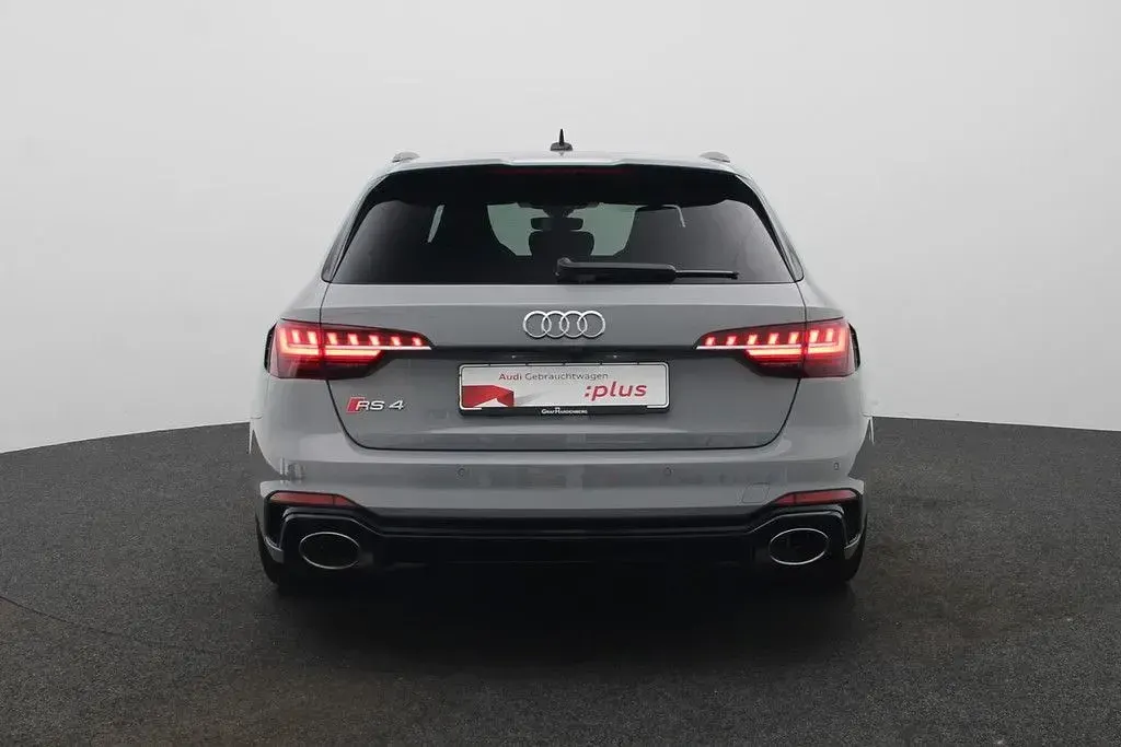 Gebraucht Audi RS4 Sport 450 PS (330 kW) 2024 Grau Kombi