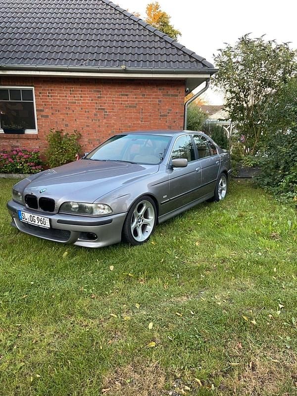 Grau Gebraucht 1996 BMW 528 Limousine | 2.800 € (Fairer Preis) - Bild 1/4