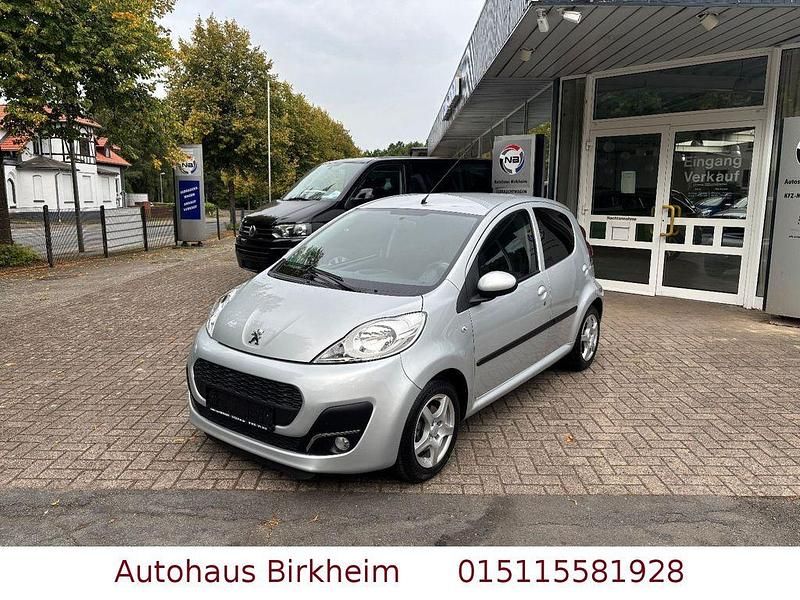 Grau Gebraucht 2012 Peugeot 107 Active Kleinwagen | 7.200 € (Etwas zu teuer) - Bild 1/4