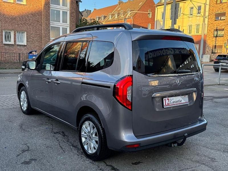 Gebraucht Mercedes T180 Advantage 131 PS (96 kW) 2023 Grau Van / Kleinbus