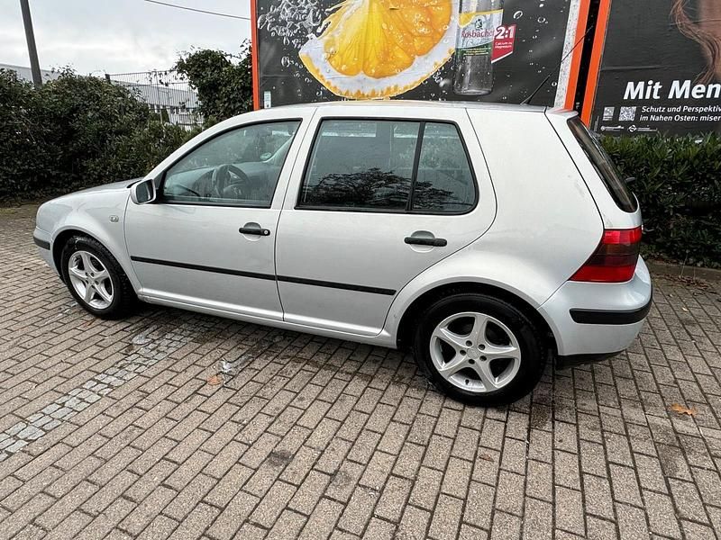 Gebraucht VW Golf IV 105 PS (77 kW) 2000 Silber Limousine