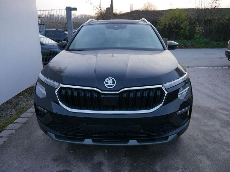 Neu Skoda Kamiq 150 PS (110 kW) 2025 Blackmagic perleffekt SUV