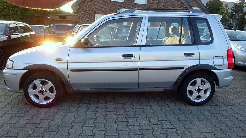 Gebraucht Mazda Demio 63 PS (46 kW) 1999 Silber (metallic) Kleinwagen