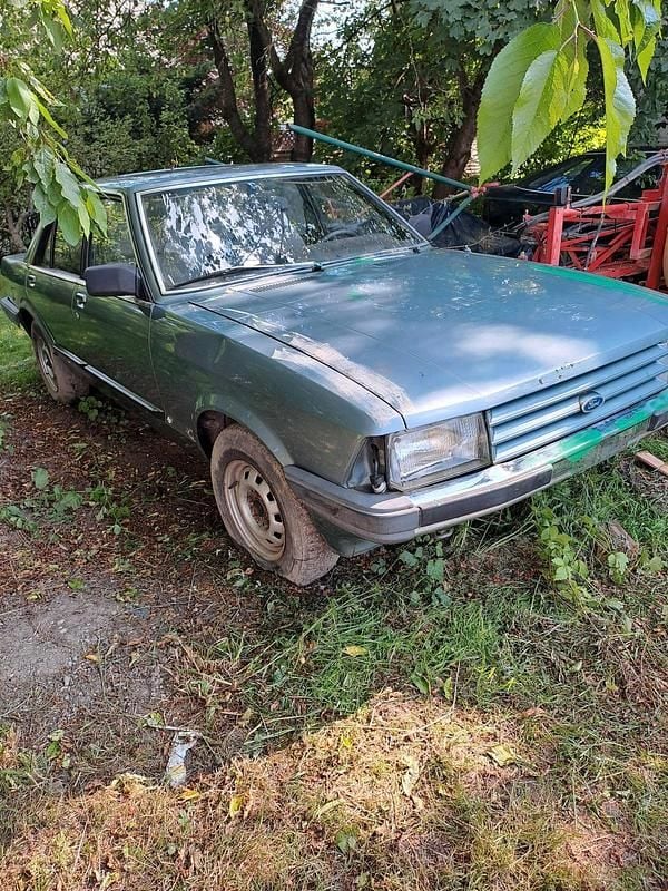 Usata Ford Granada 115 CV (84 kW) 1983 Blu Berlina