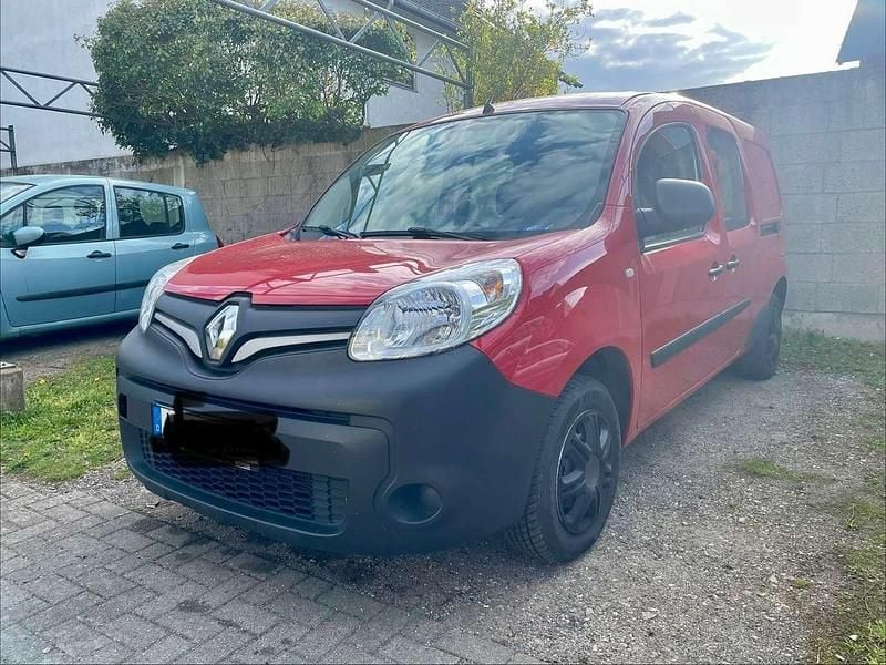 Usado Renault Kangoo 95 CV (69 kW) 2021 Rojo Monovolumen