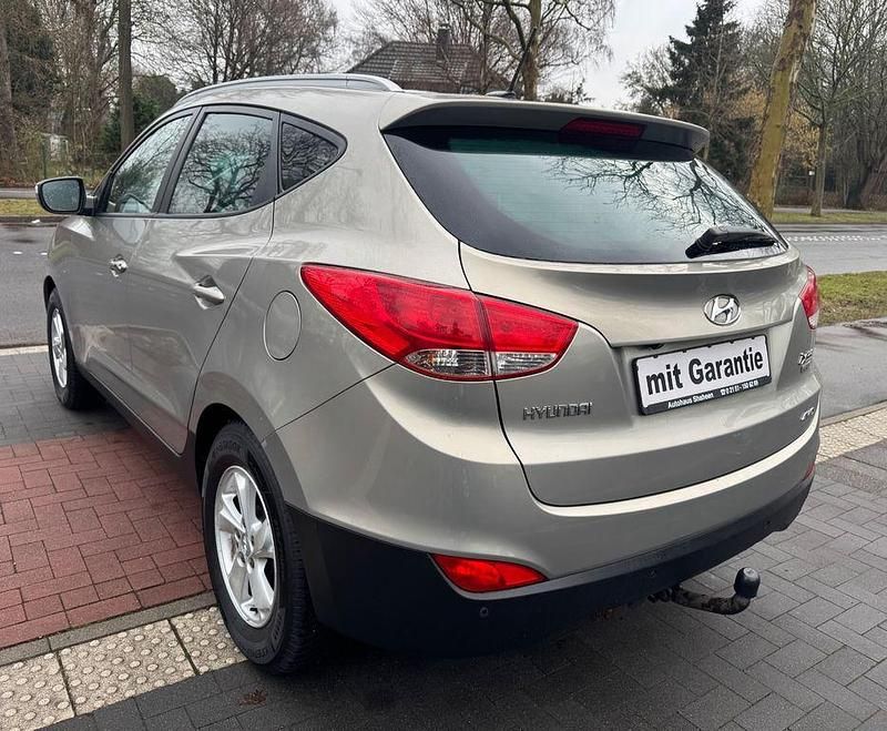 Gebraucht Hyundai ix35 Style 184 PS (135 kW) 2010 Silber SUV