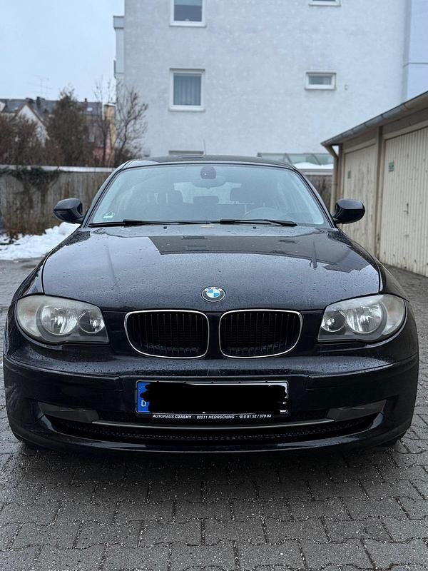 Gebraucht BMW 118 143 PS (105 kW) 2011 Silber Kleinwagen