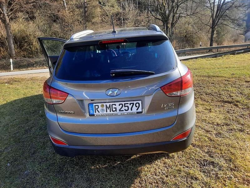 Gebraucht Hyundai ix35 Comfort 116 PS (85 kW) 2011 Grau SUV