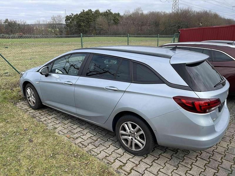 Gebraucht Opel Astra 125 PS (91 kW) 2018 Silber Kombi