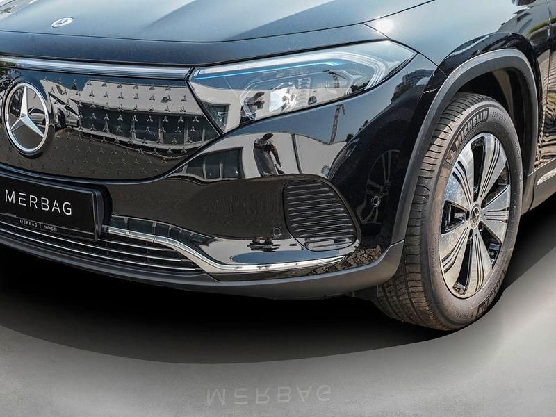 Gebraucht Mercedes EQA300 Advanced Plus 228 kW (310 PS) 2024 Kosmosschwarz SUV