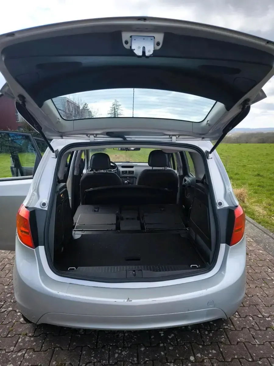 Gebraucht Opel Meriva 101 PS (74 kW) 2012 Silber Van / Kleinbus