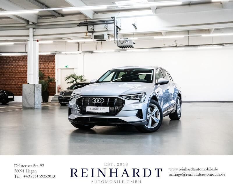 Florettsilber metallic Gebraucht 2022 Audi e-tron Advanced Plus SUV | 35.050 € (Guter Preis) - Bild 1/3