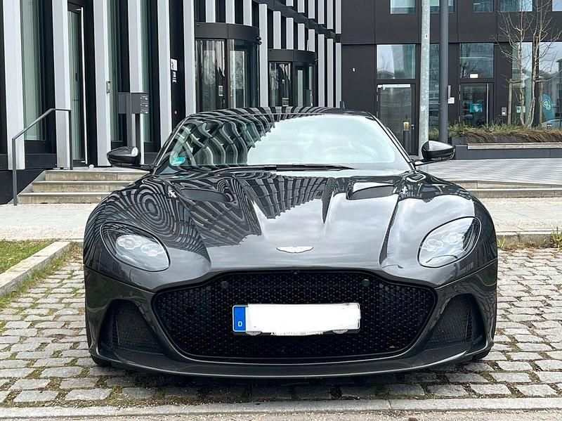 Gebraucht Aston Martin DBS 725 PS (533 kW) 2018 Grau Coupé