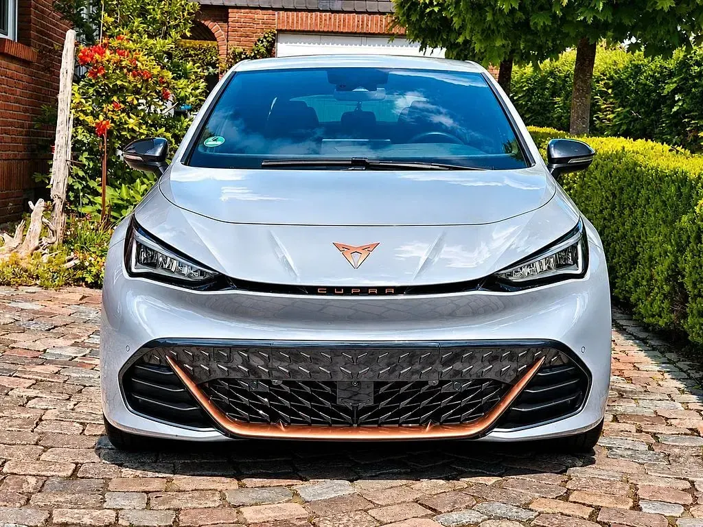 Używany Cupra Born 169 kW (231 KM) 2022 Szary Hatchback