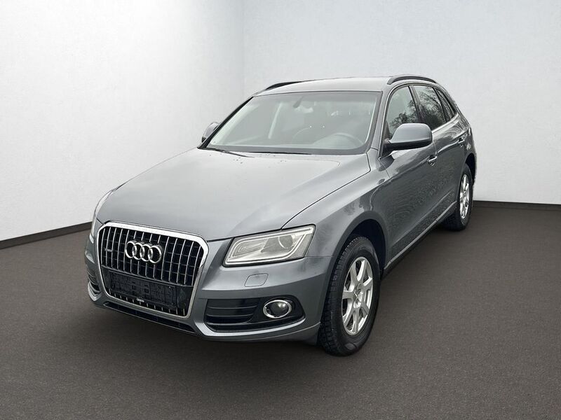 Grau Gebraucht 2012 Audi Q5 Comfort SUV | 11.499 € (Guter Preis) - Bild 1/4