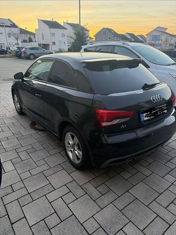 Gebraucht Audi A1 S-Line 90 PS (66 kW) 2015 Schwarz Kleinwagen
