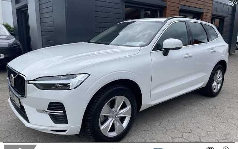 Weiß Gebraucht 2021 Volvo XC60 Momentum SUV | 31.999 € (Superpreis) - Bild 1/4