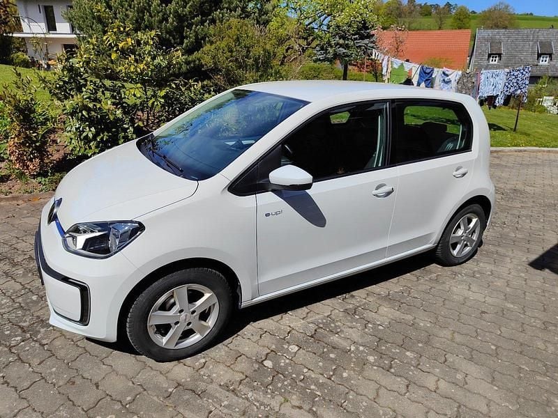 Second-hand VW e-up! 61 kW (83 CP) 2020 Alb Hatchback