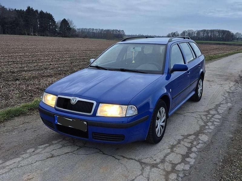 Blau Gebraucht 2005 Skoda Octavia Tour Kombi | 999 € (Superpreis) - Bild 1/4